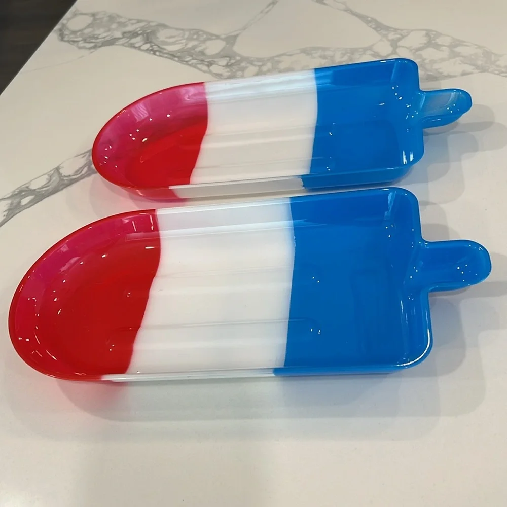 Cute. 2pc Tray's
